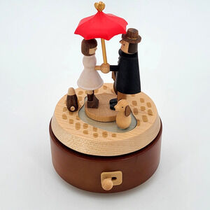 Wooderful Life Wooden Music Box - Love Umbrella Plays “Cannon In D” EUC Working